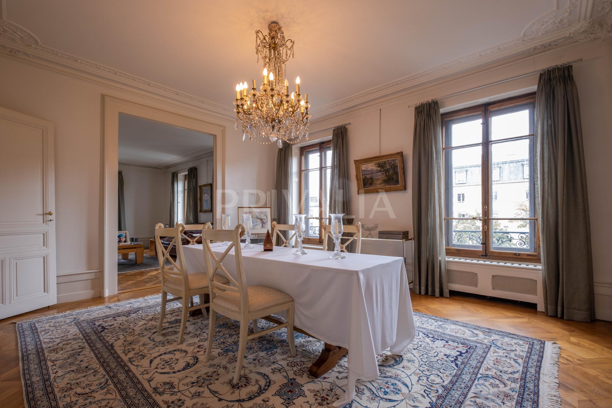 PrivaliaSuperbe hôtel particulier au cœur du quartier de l’Église Russe