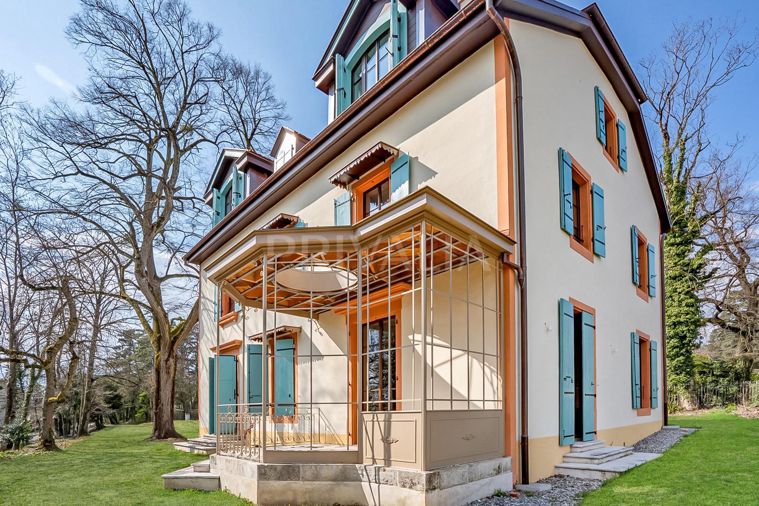 PrivaliaMagnificent 19th-century manor house