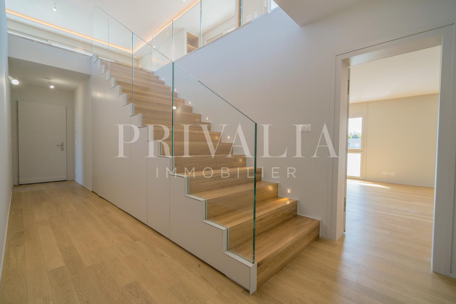 PrivaliaMagnifique duplex de 286 m² au dernier étage