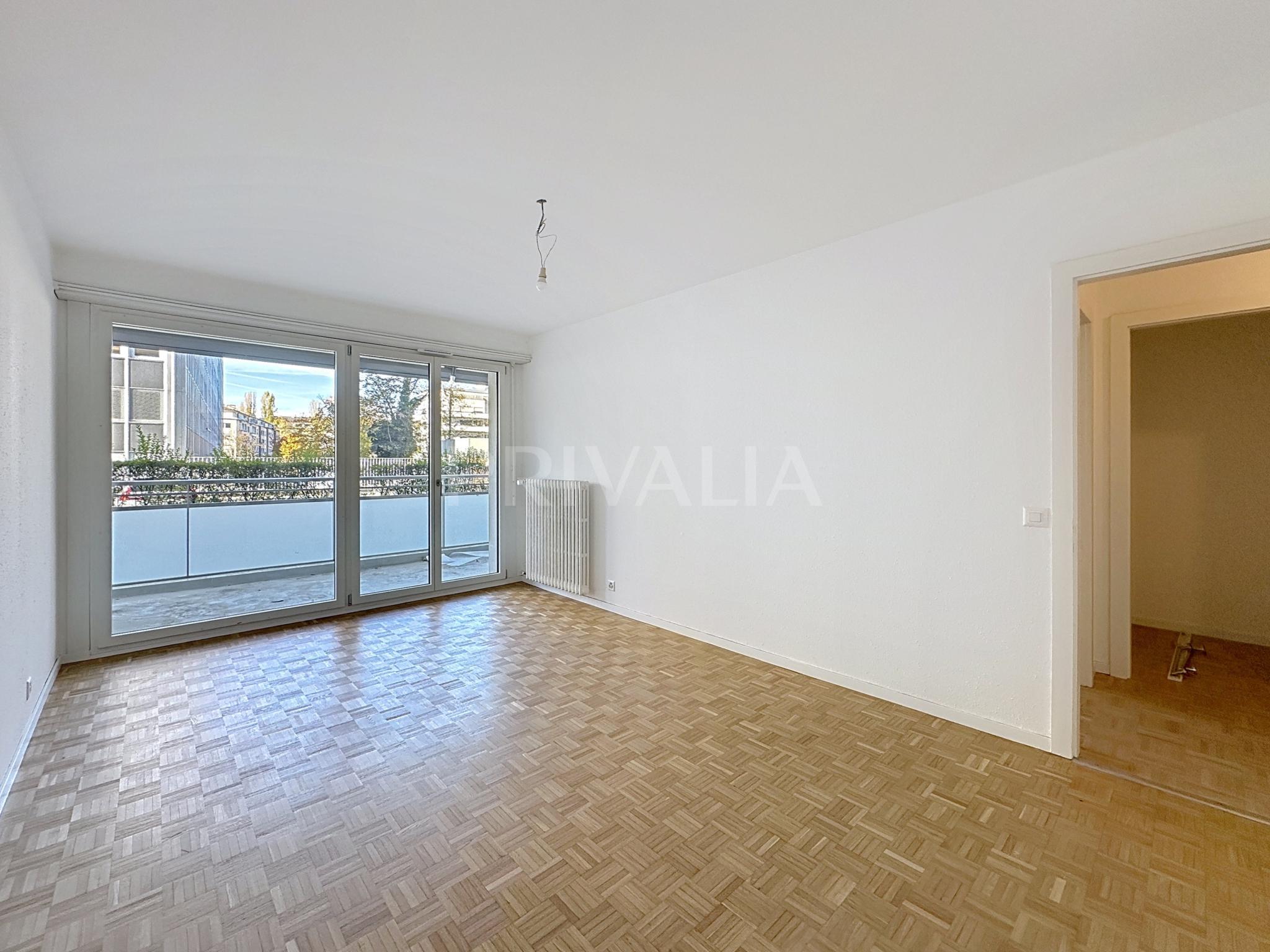 PrivaliaMagnifique appartement traversant situé à Malagnou