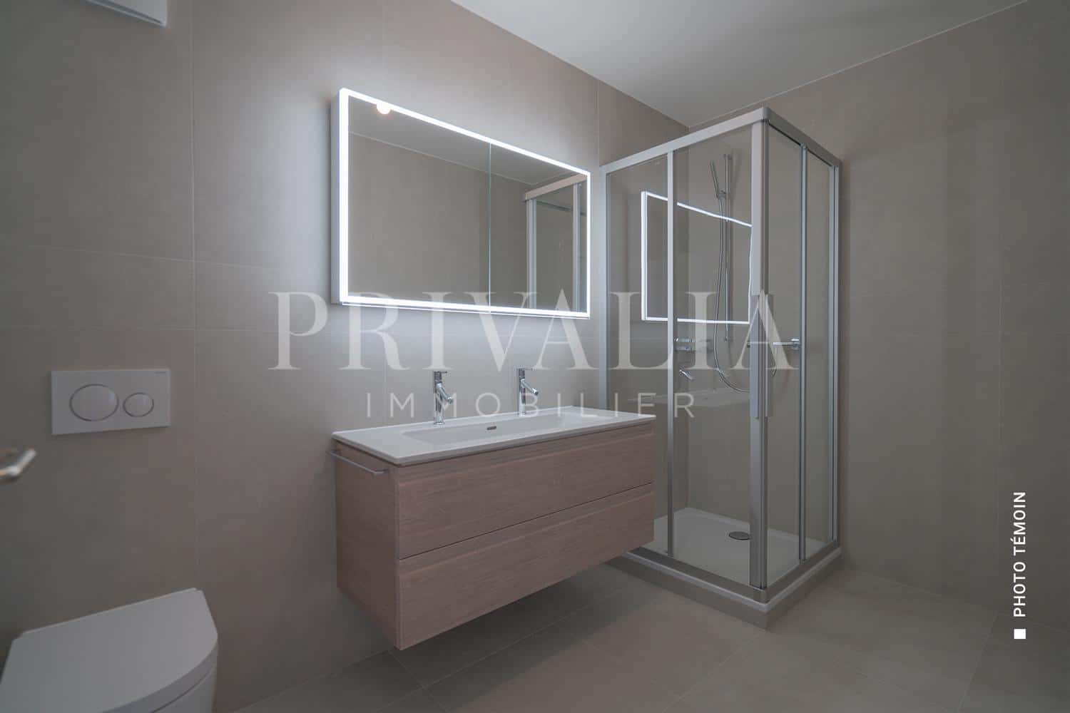 PrivaliaBel appartement de 154 m2 avec balcon et jardin d&rsquo;hiver