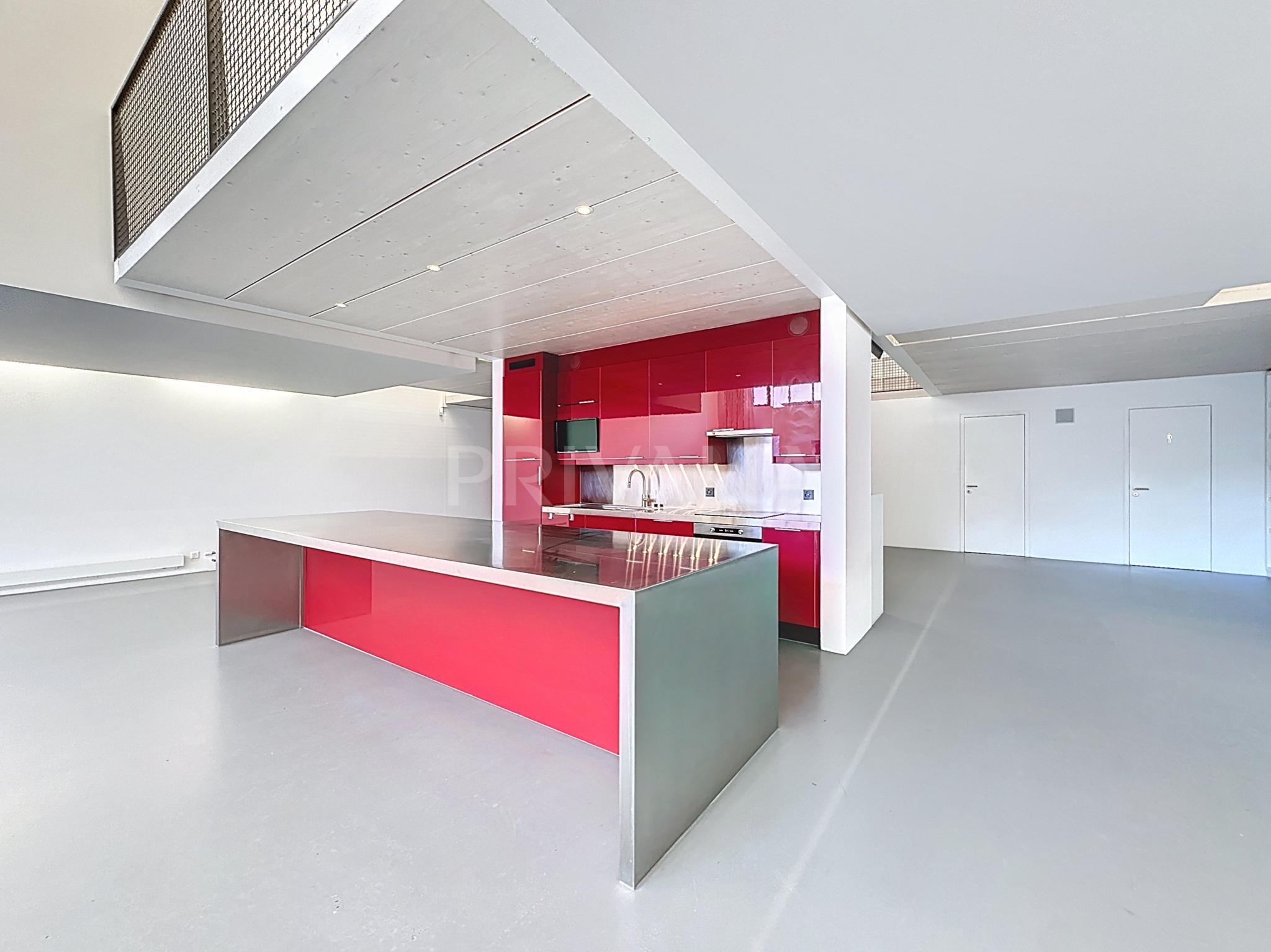 PrivaliaÀ ne pas manquer : Loft commercial de 390 m2 avec terrasse privative !