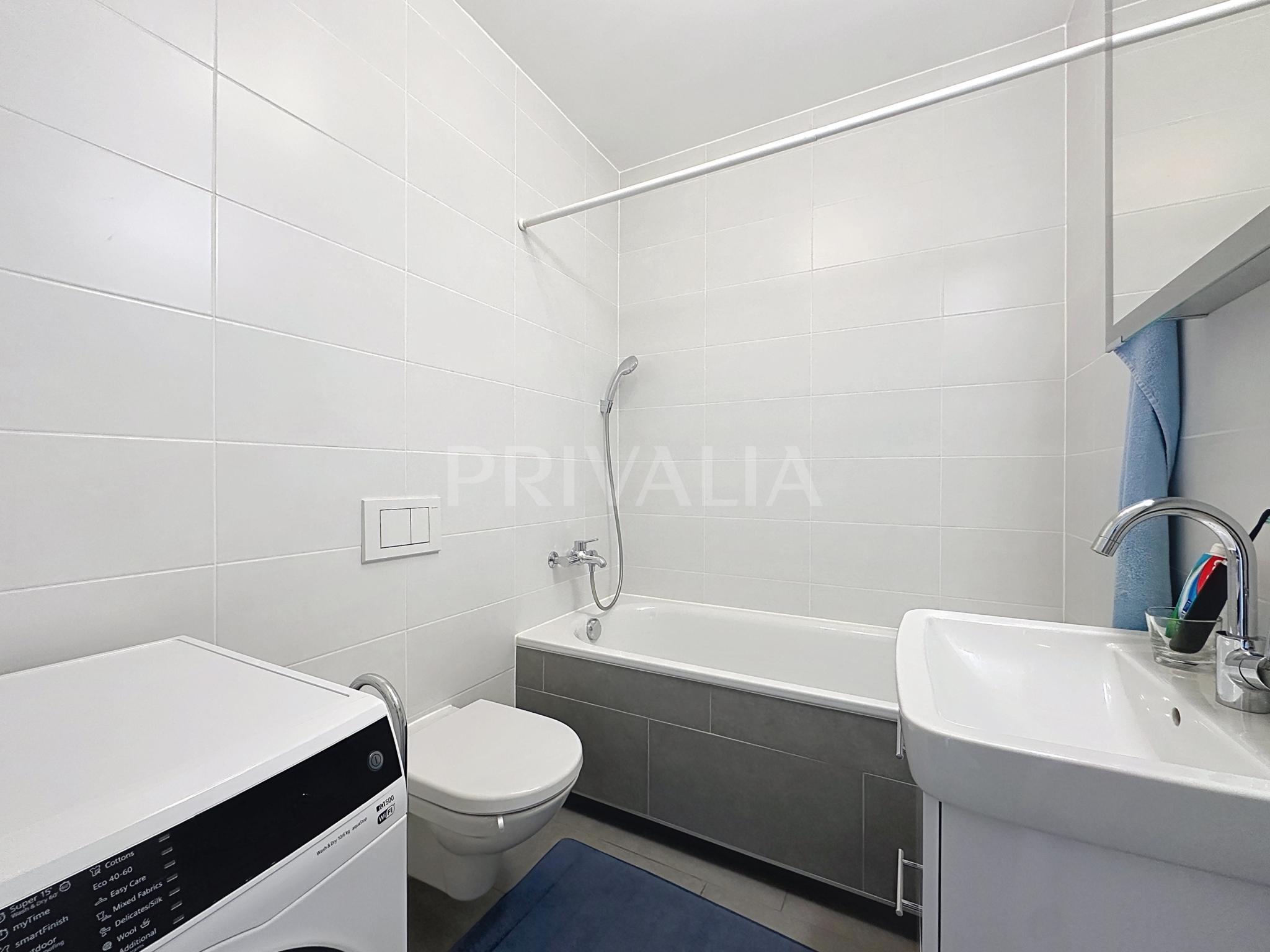 PrivaliaBel appartement traversant avec vue dégagée