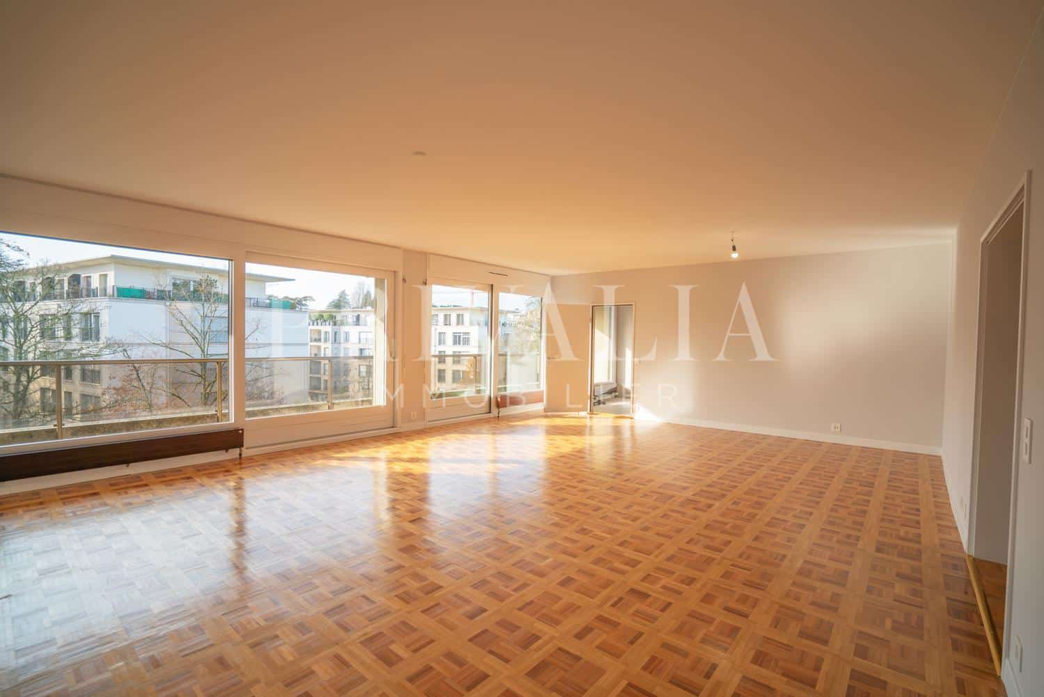 PrivaliaSuperb renovated flat in the heart of Florissant