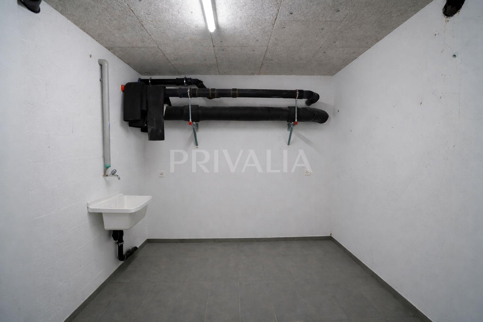 PrivaliaDépôt de 11 m2 à Gy