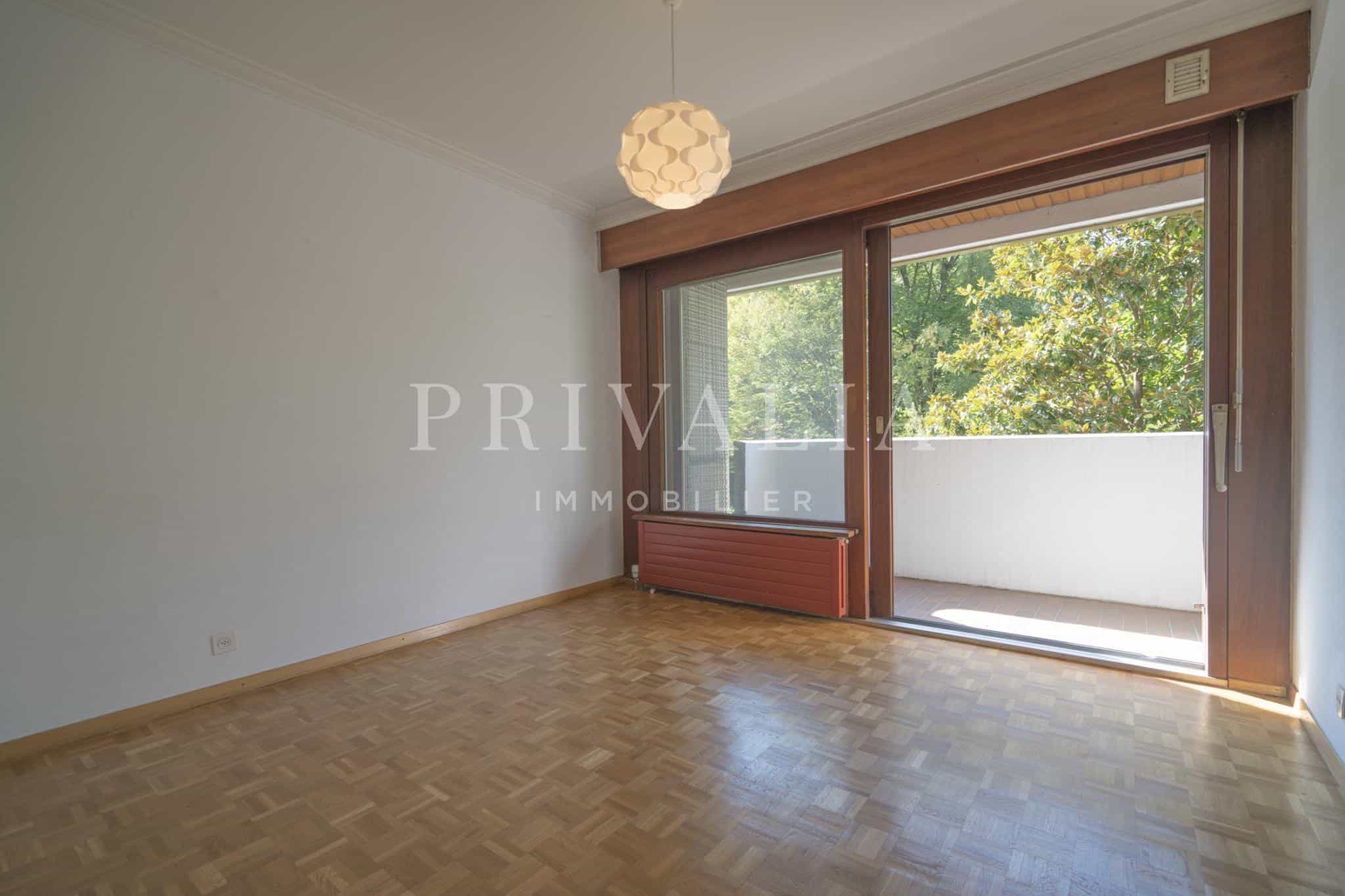 PrivaliaBeau studio avec balcon à Cologny Parc