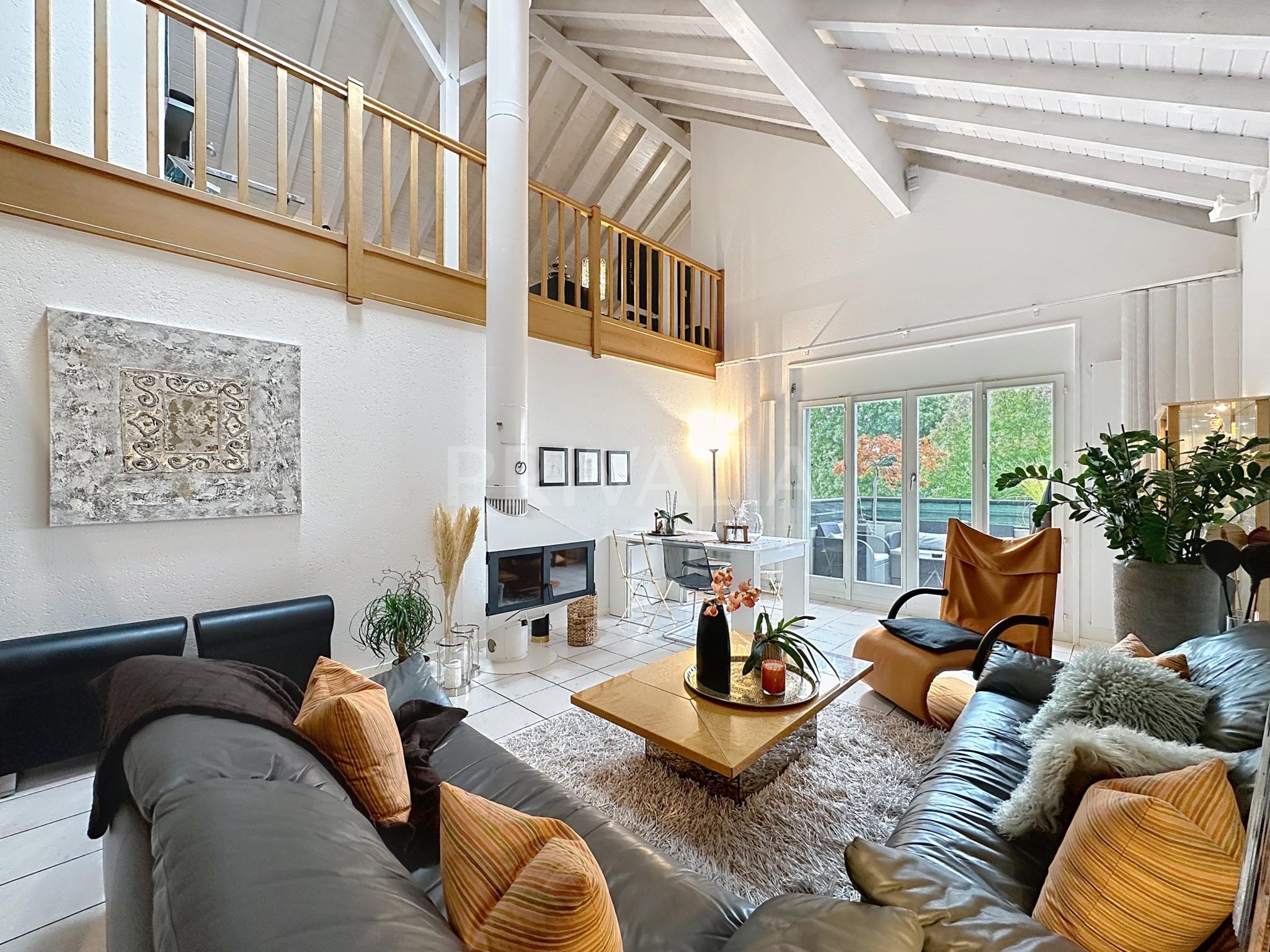 PrivaliaGrand duplex rénové de 235 m2 – Bernex