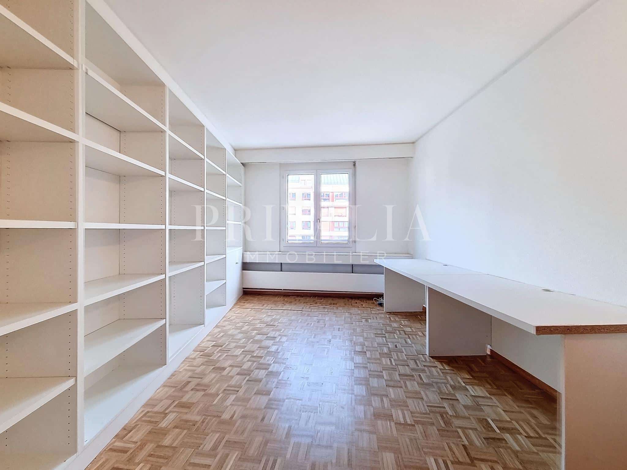 PrivaliaOffices to rent in the Eaux-Vives district