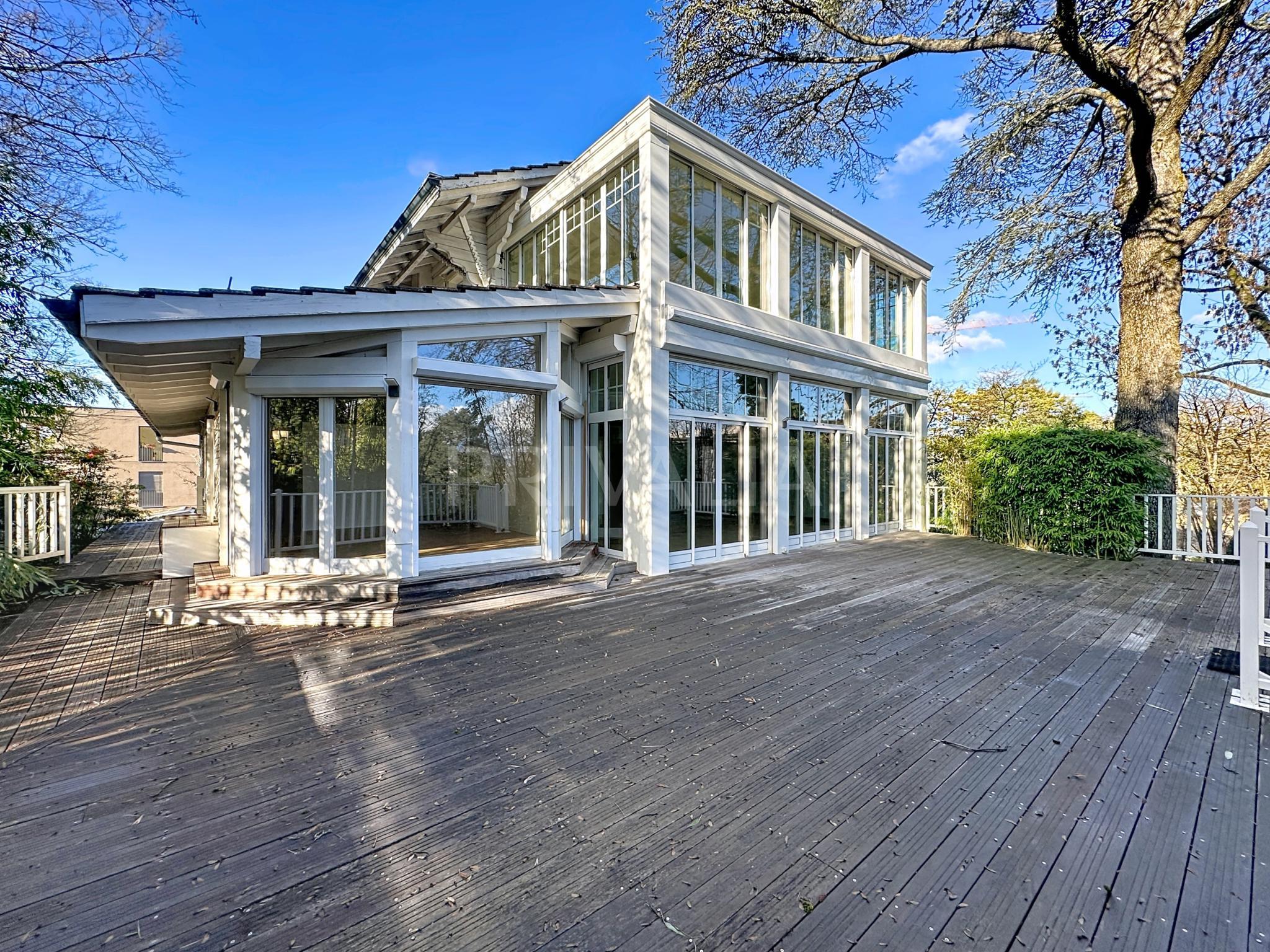 PrivaliaRavissante villa familiale individuelle au cœur du village de Vandœuvres