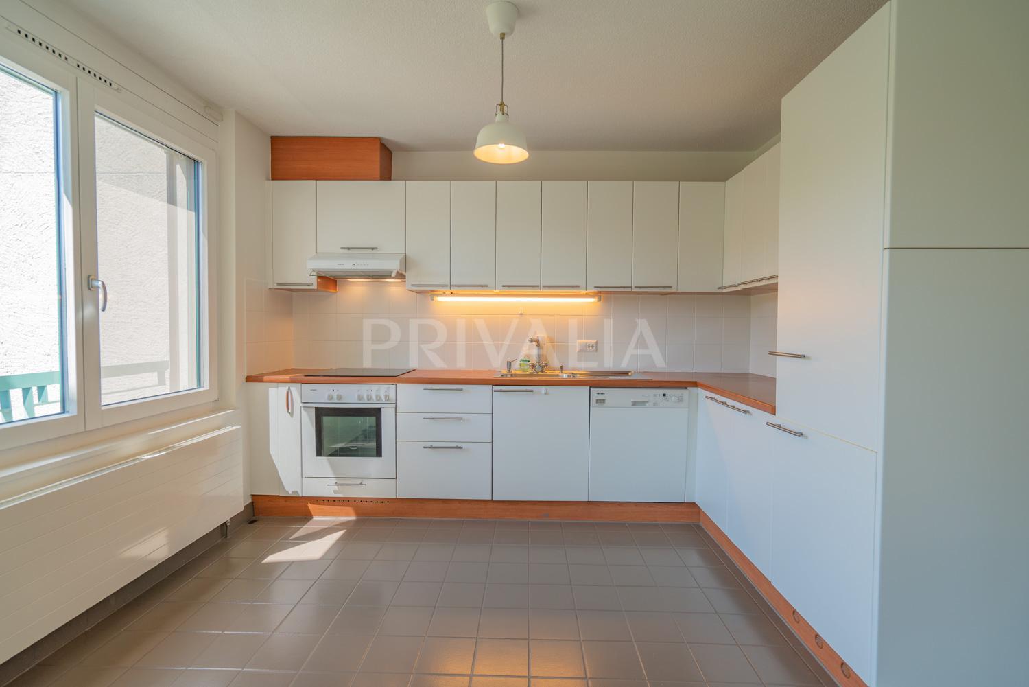 PrivaliaEn exclusivité : Grand appartement à Sézenove