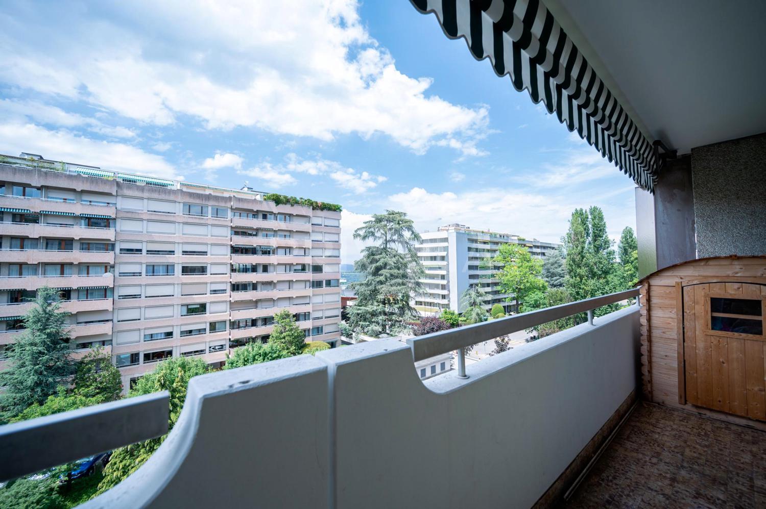 PrivaliaBel appartement traversant au cœur de Florissant