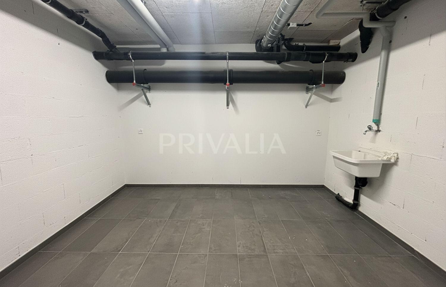 PrivaliaDépôt de 15 m2 à Gy