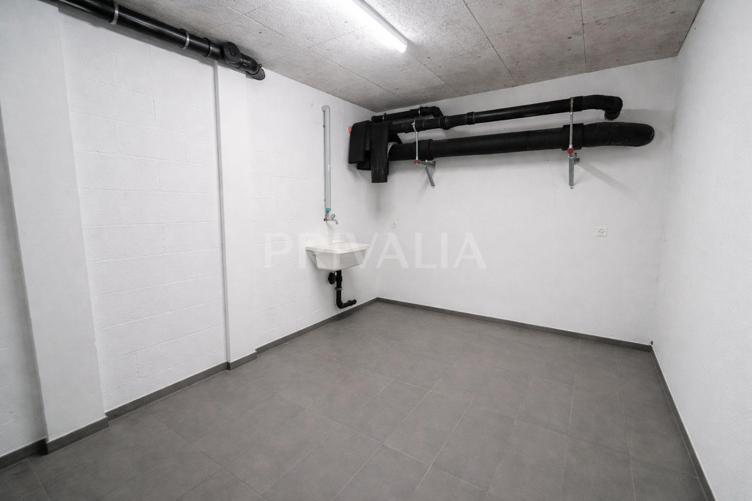 PrivaliaDépôt de 11 m2 à Gy