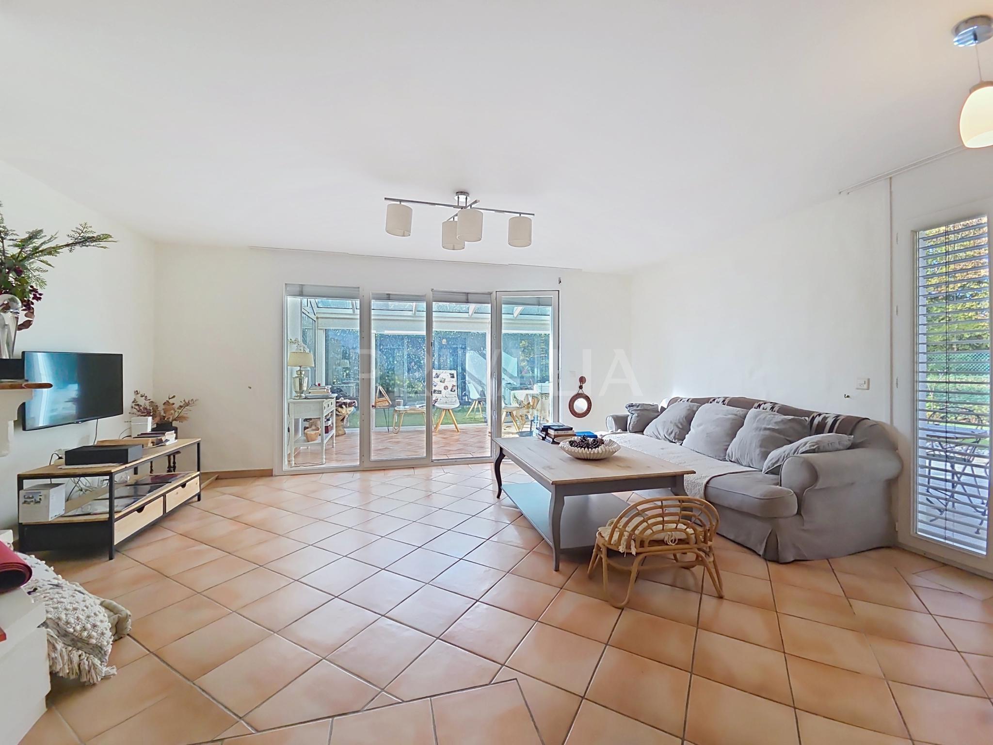 PrivaliaCharmante villa contiguë en pignon dans un quartier résidentiel