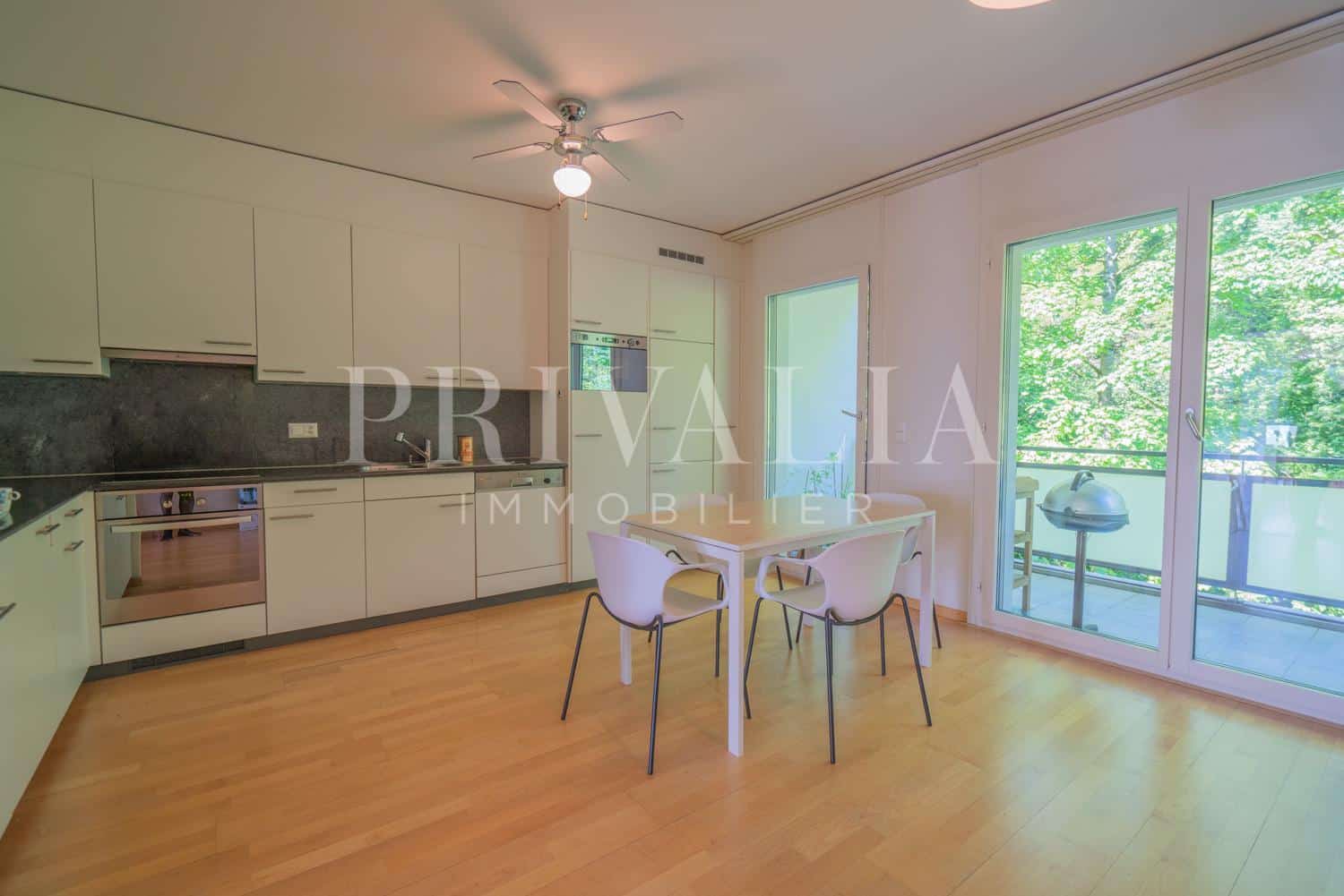 PrivaliaBel appartement de 154 m2 avec balcon et jardin d&rsquo;hiver