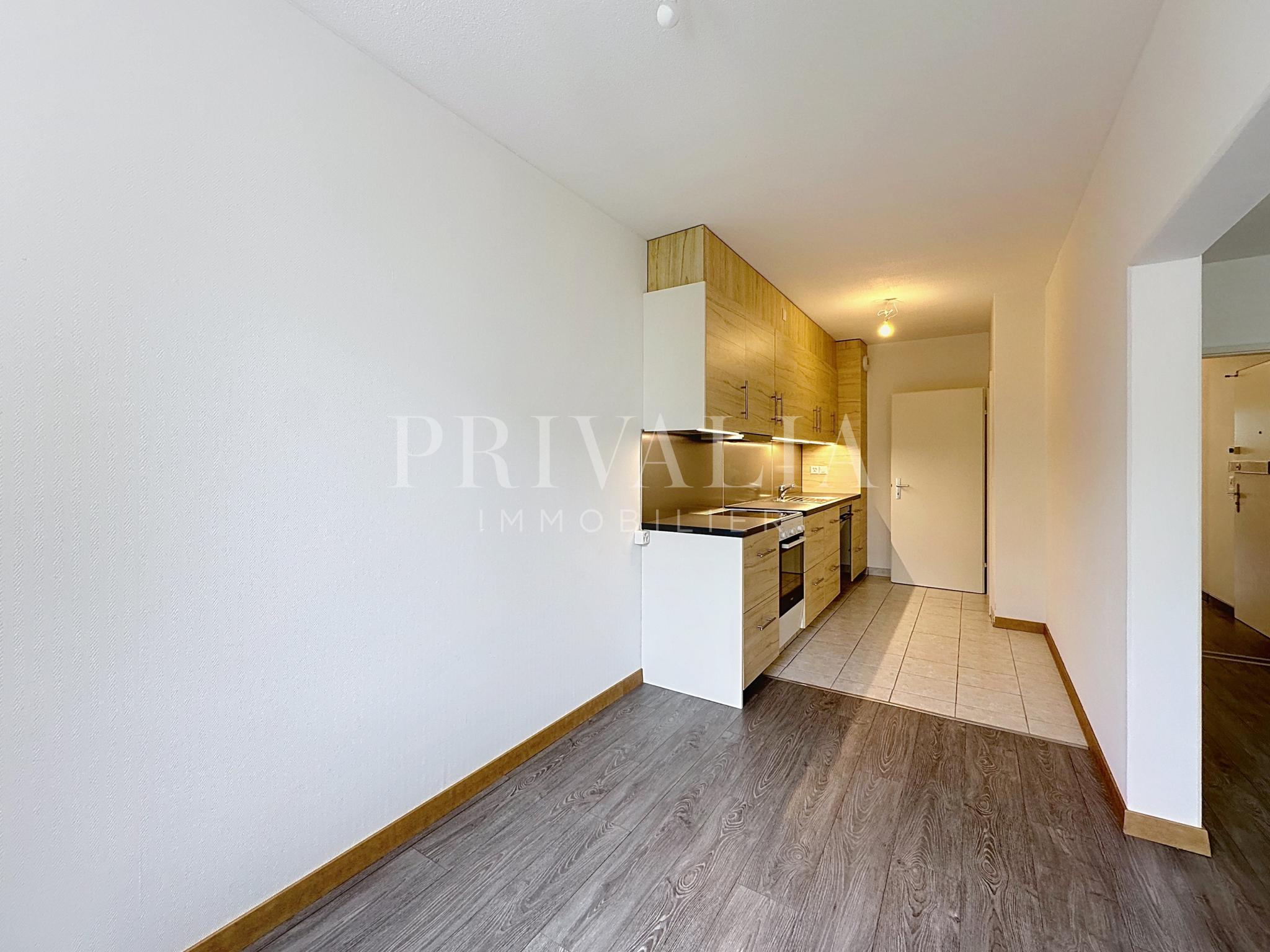 PrivaliaBeautiful 3.5-room through flat with balcony