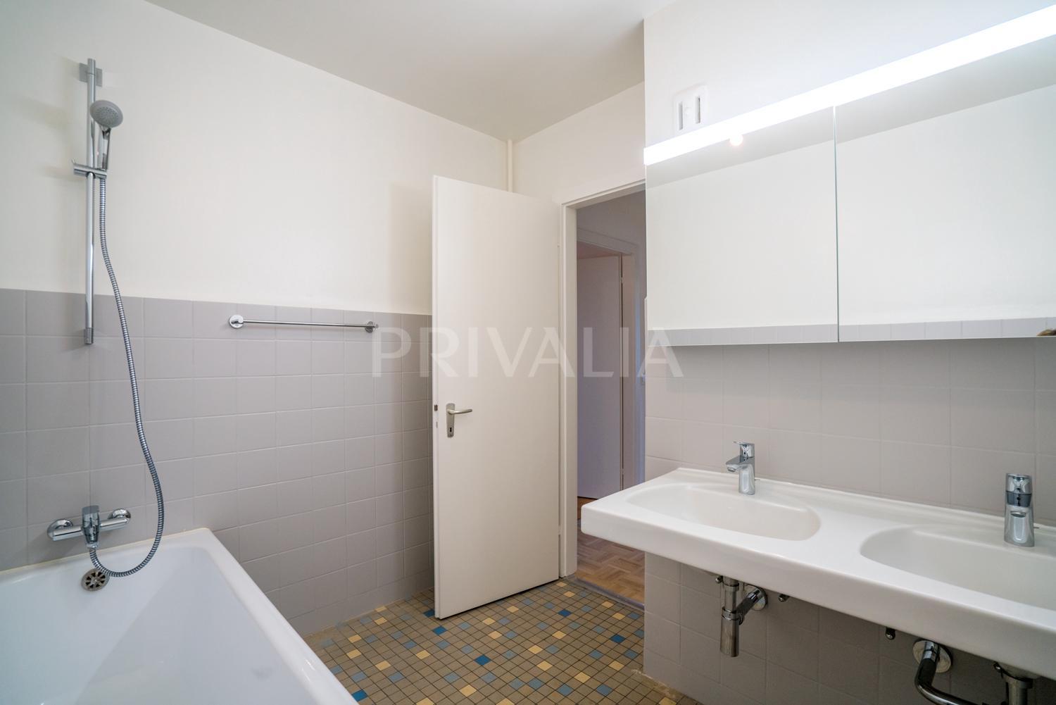 PrivaliaMagnifique appartement traversant situé à Malagnou