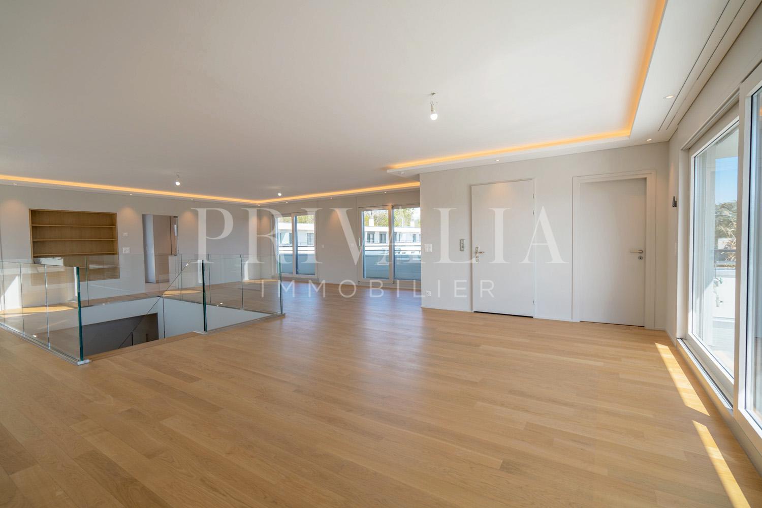 PrivaliaMagnifique duplex de 286 m² au dernier étage