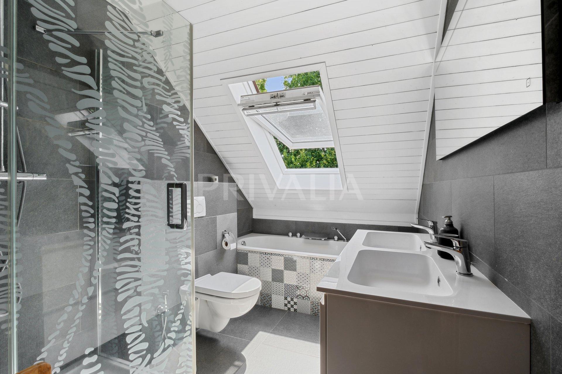PrivaliaExclusivité : Magnifique villa individuelle avec piscine en Terre-Sainte
