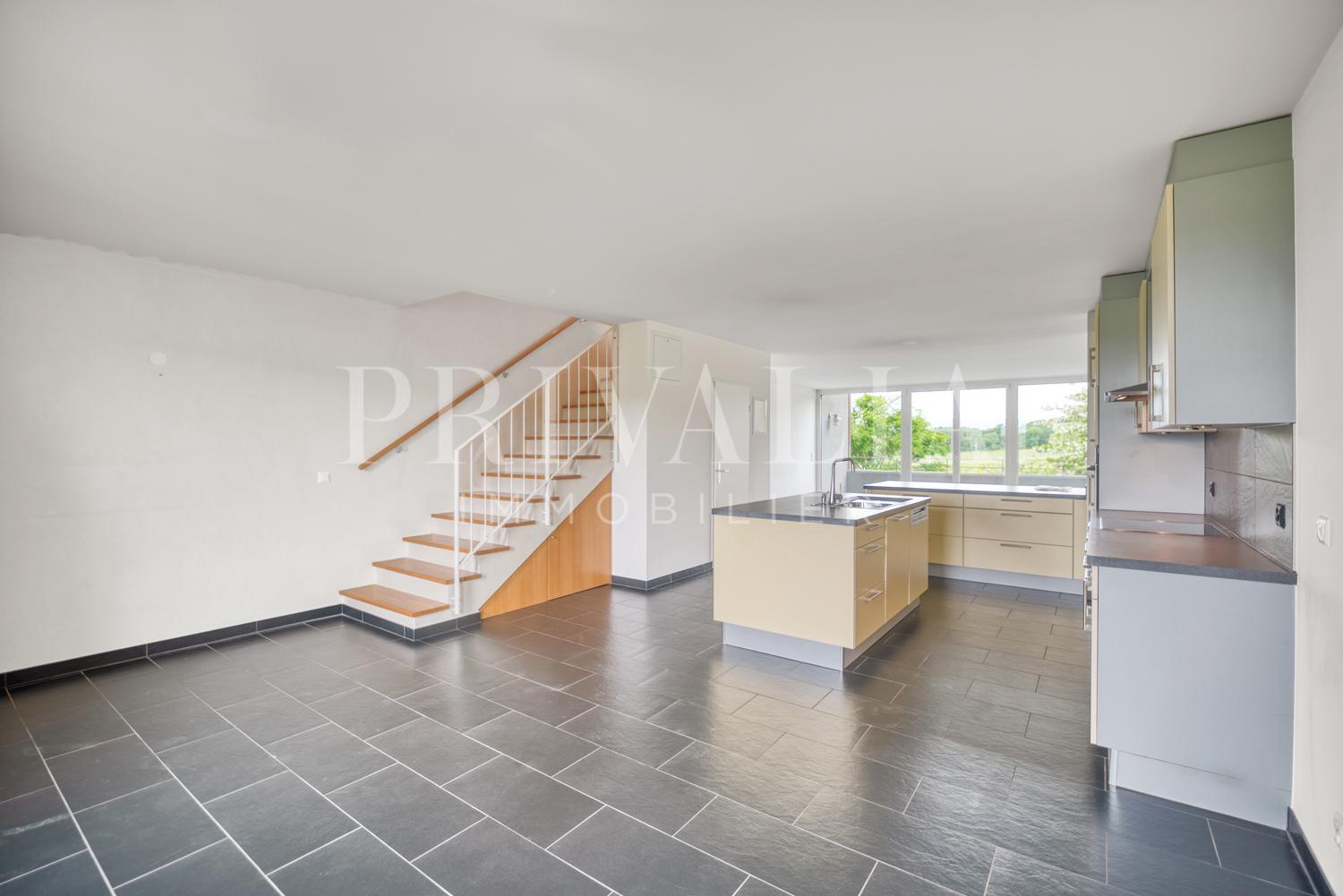PrivaliaDuplex lumineux de 143 m² avec balcon à Lully / Bernex