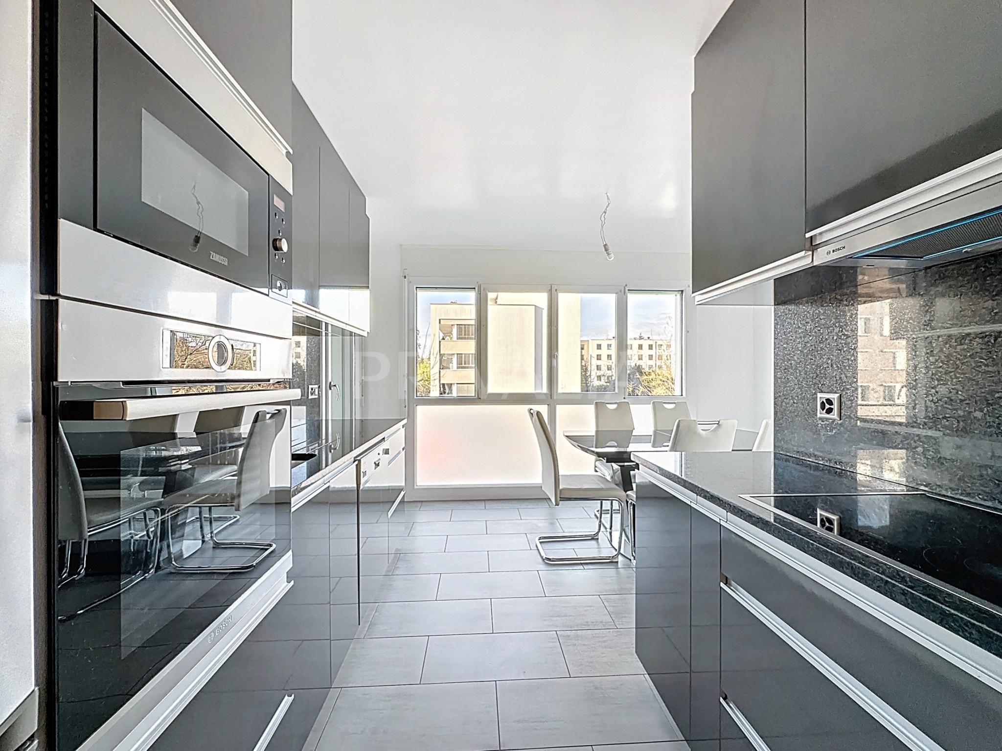 PrivaliaMagnifique appartement traversant au cœur d&rsquo;un quartier résidentiel