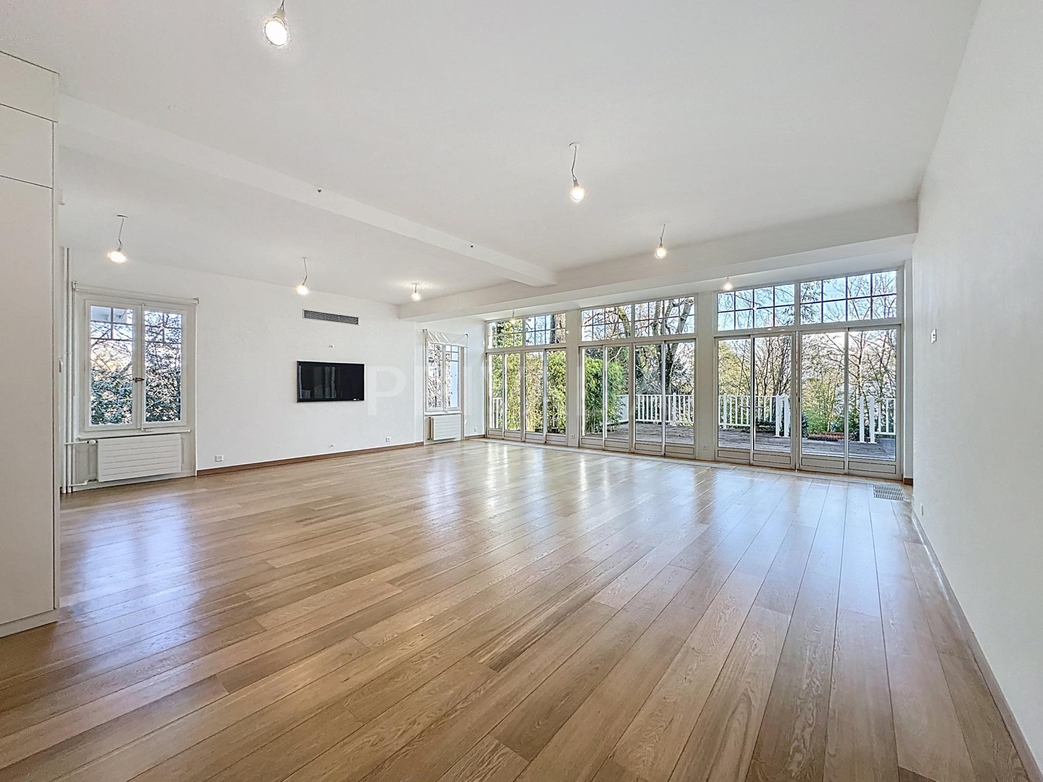 PrivaliaRavissante villa familiale individuelle au cœur du village de Vandœuvres