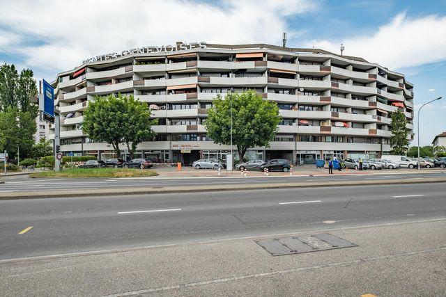 PrivaliaPetite place de parc située au Grand-Lancy