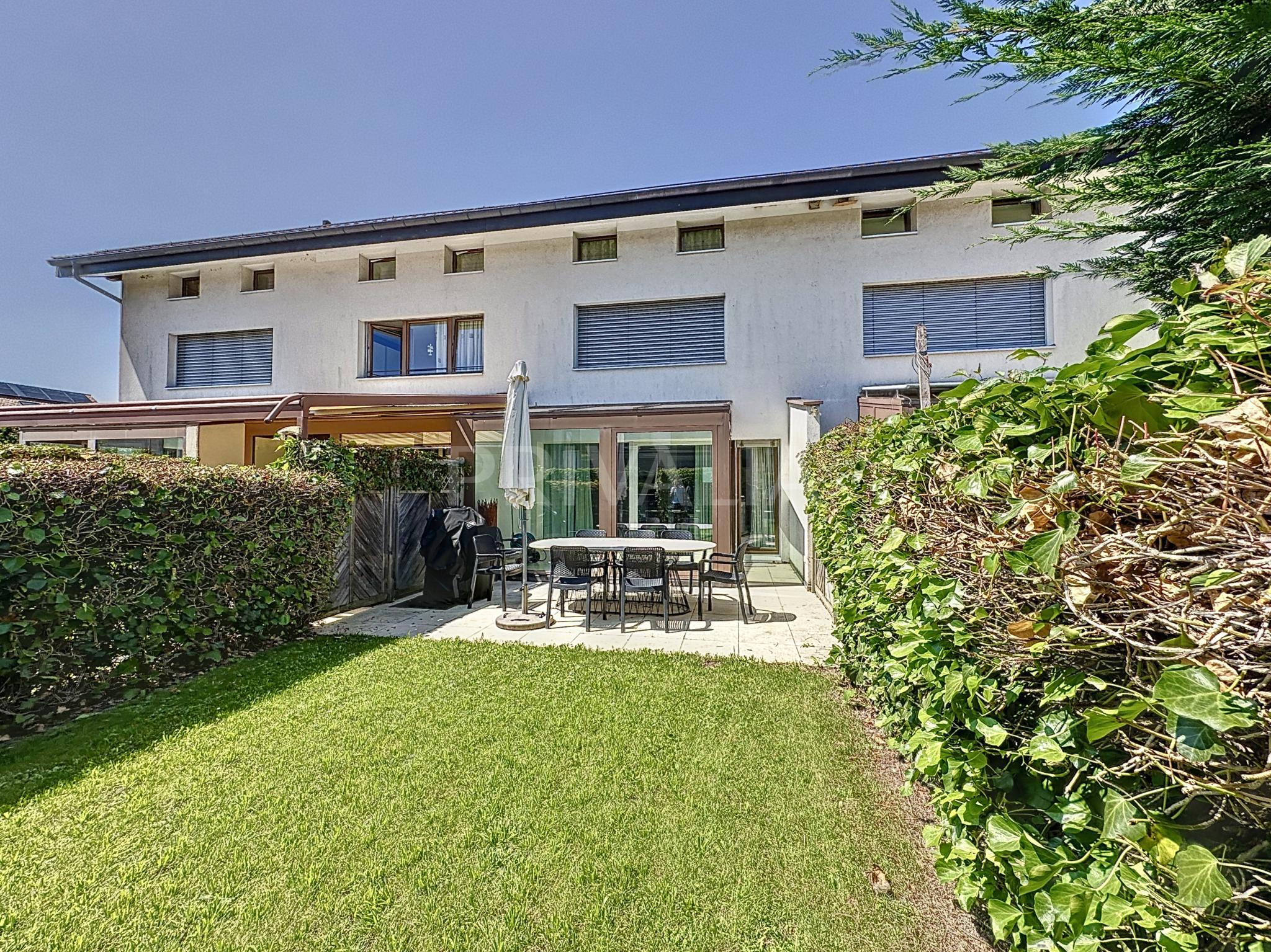 PrivaliaElégante villa contemporaine contiguë sur les hauteurs de Morges