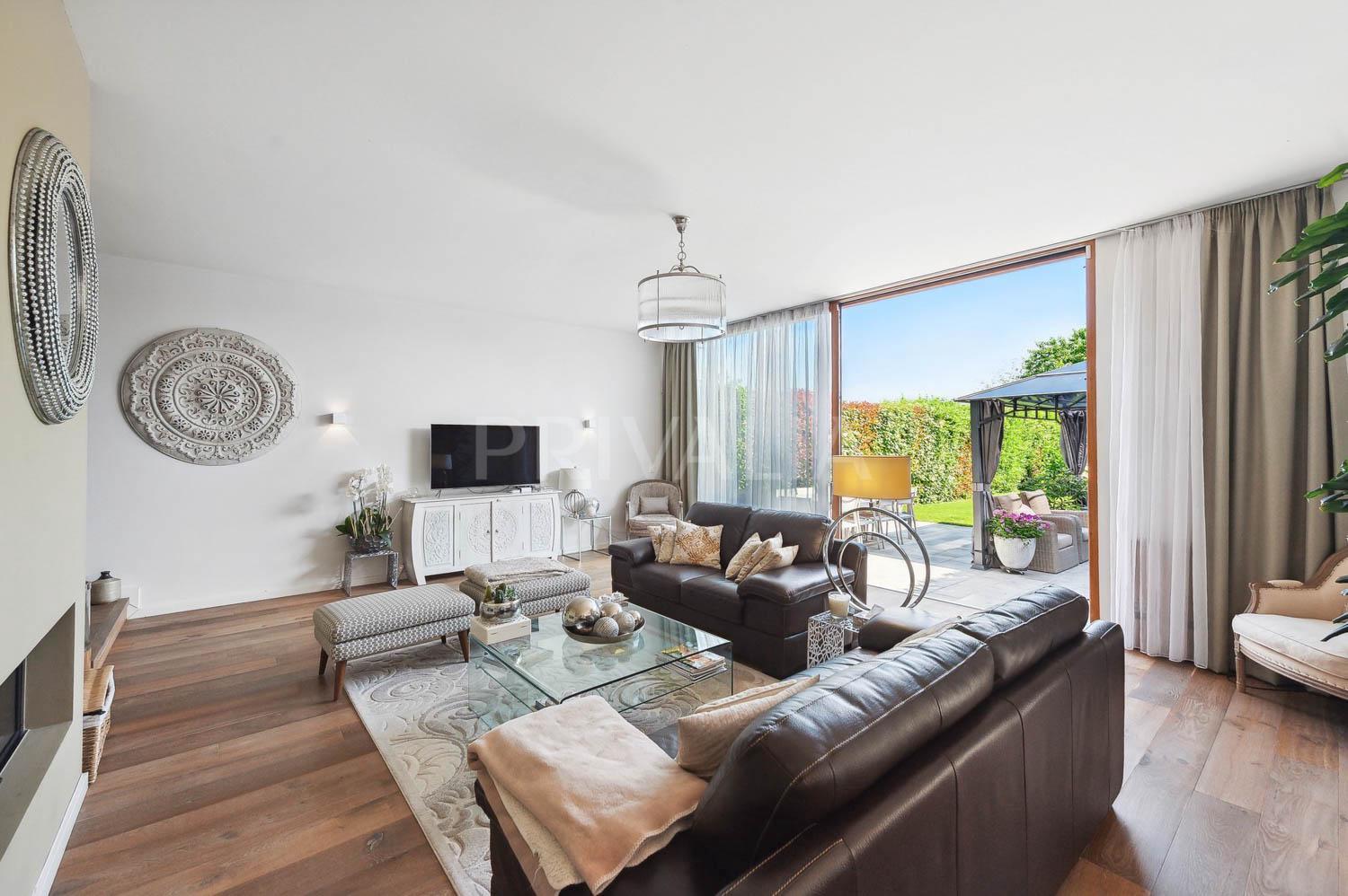 PrivaliaExclusive : Beautiful contemporary village house facing the agricultural zone