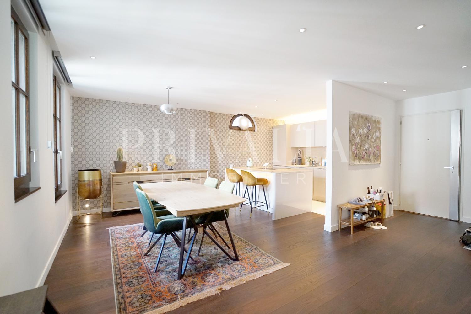 PrivaliaBeautiful walk-through flat a few steps from the lower streets