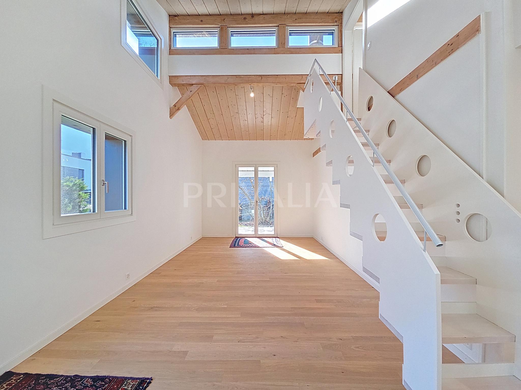 PrivaliaSuperbe appartement de 6 pièces + mezzanine avec jardin privatif