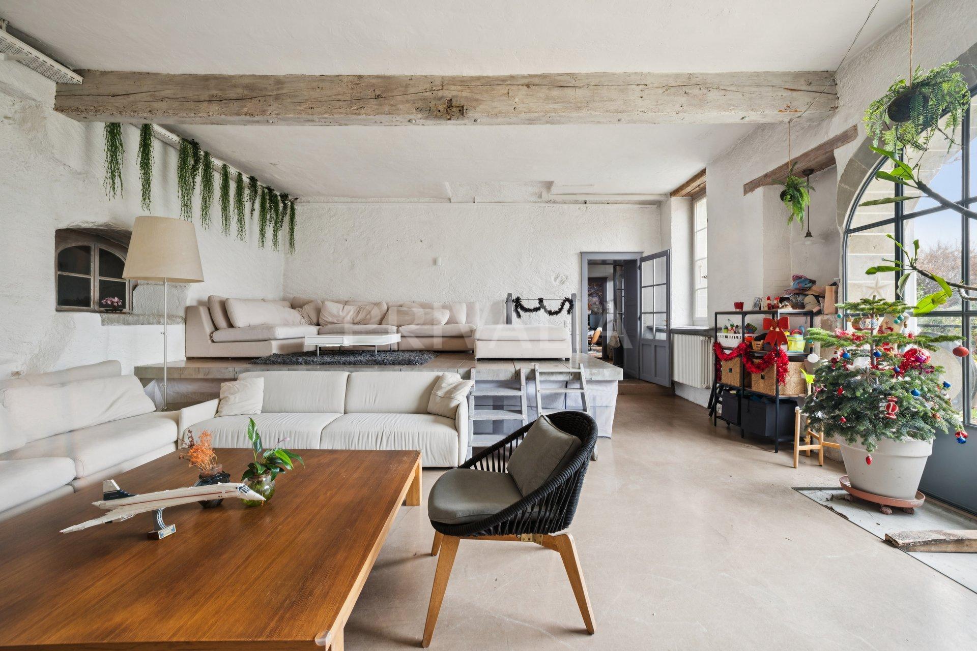 PrivaliaPropriété de Maître avec dépendances et vaste parc à Féchy