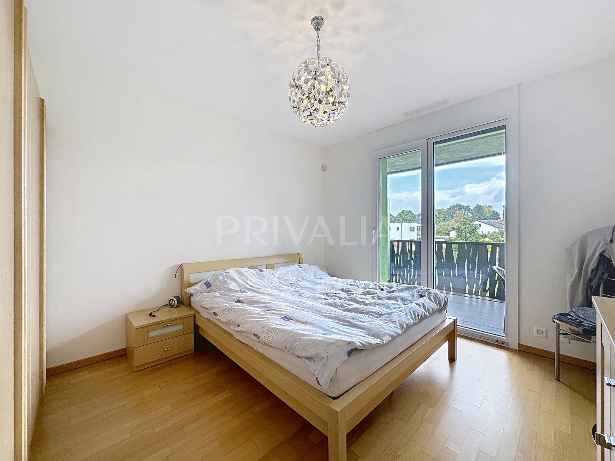 PrivaliaBel appartement traversant avec vue dégagée