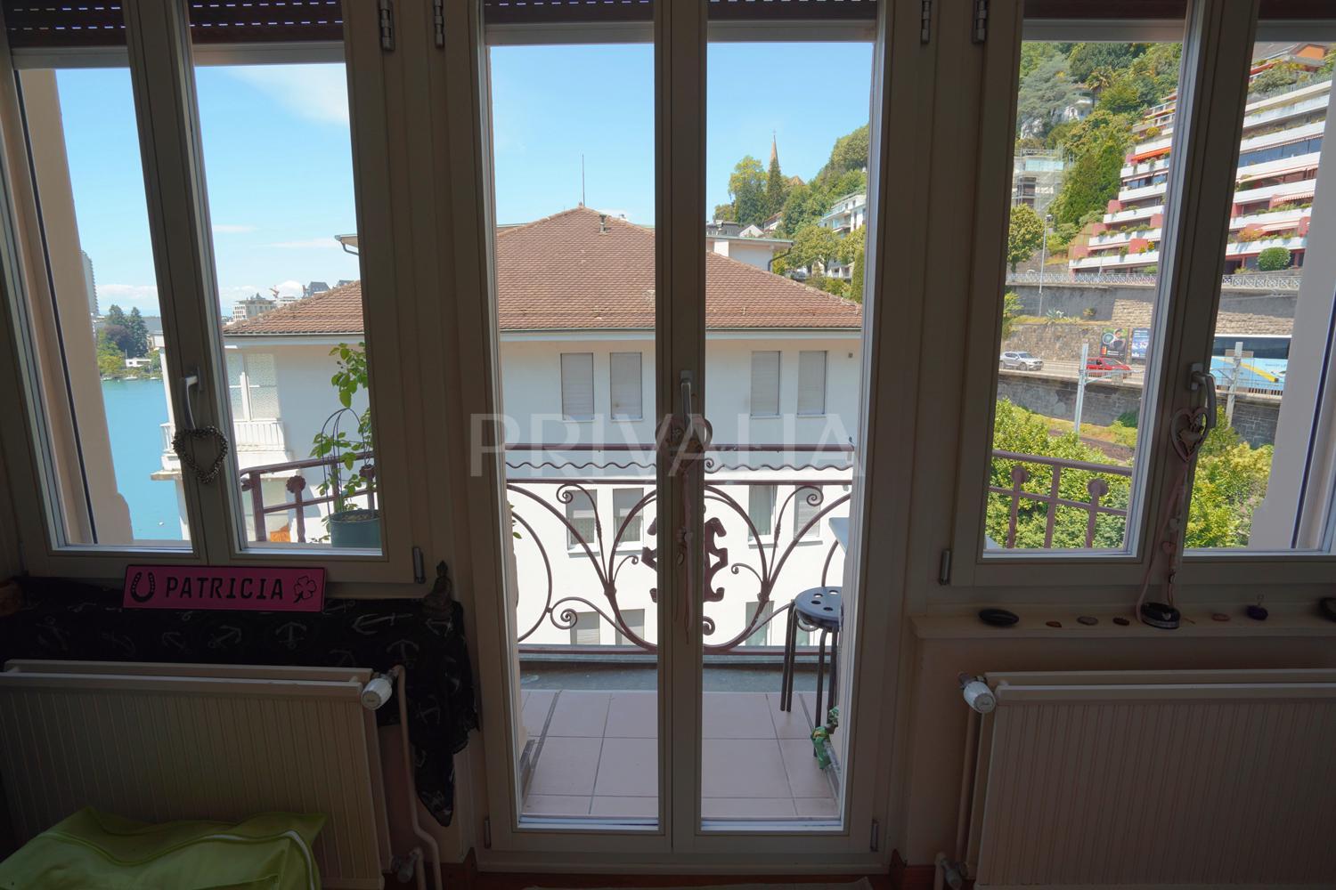 PrivaliaEn exclusivité : Idéal pour investisseur – Appartement spacieux de 2 ½ pièces avec terrasse et parking