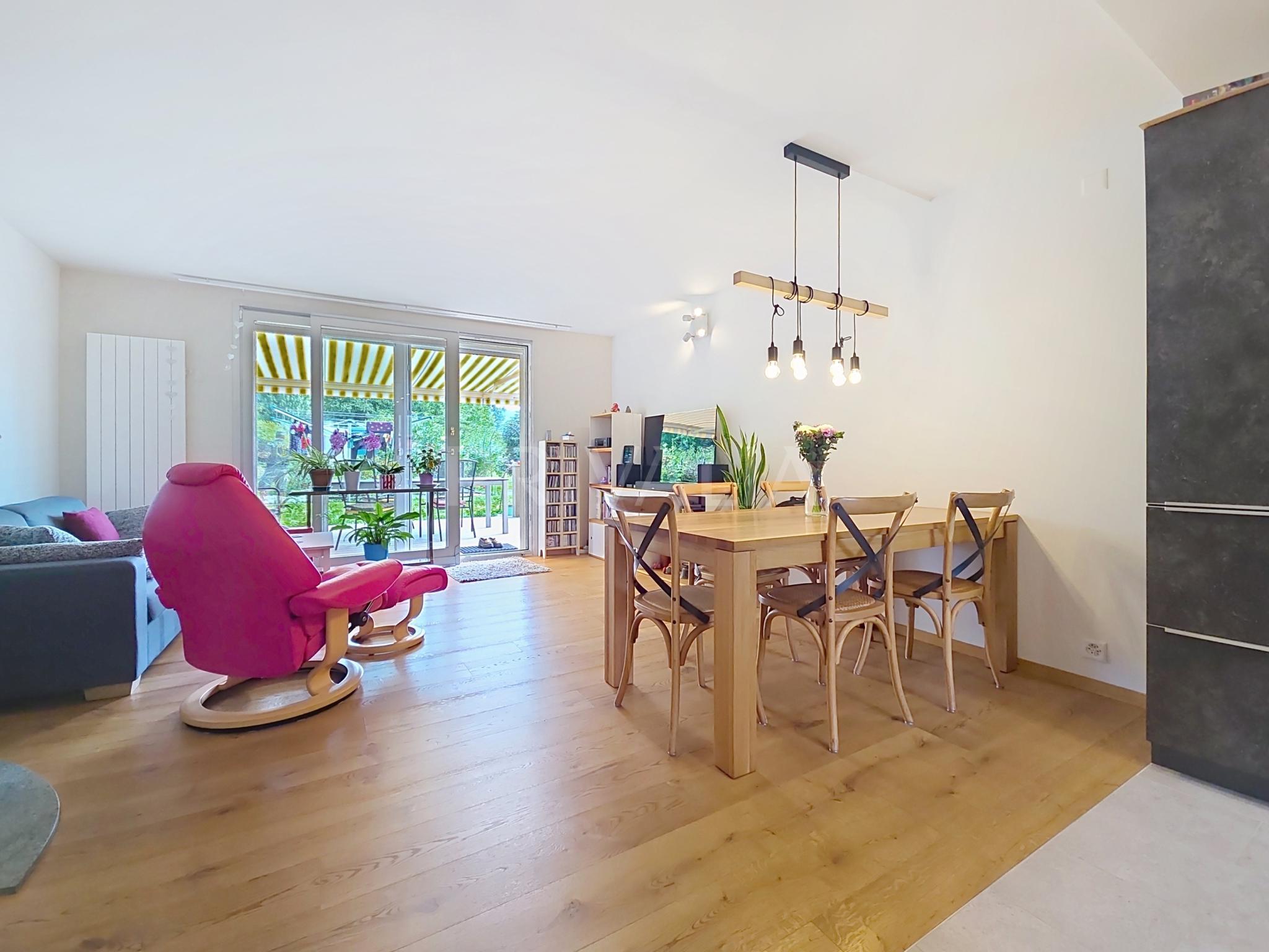 PrivaliaCharming renovated village house in a quiet residential area