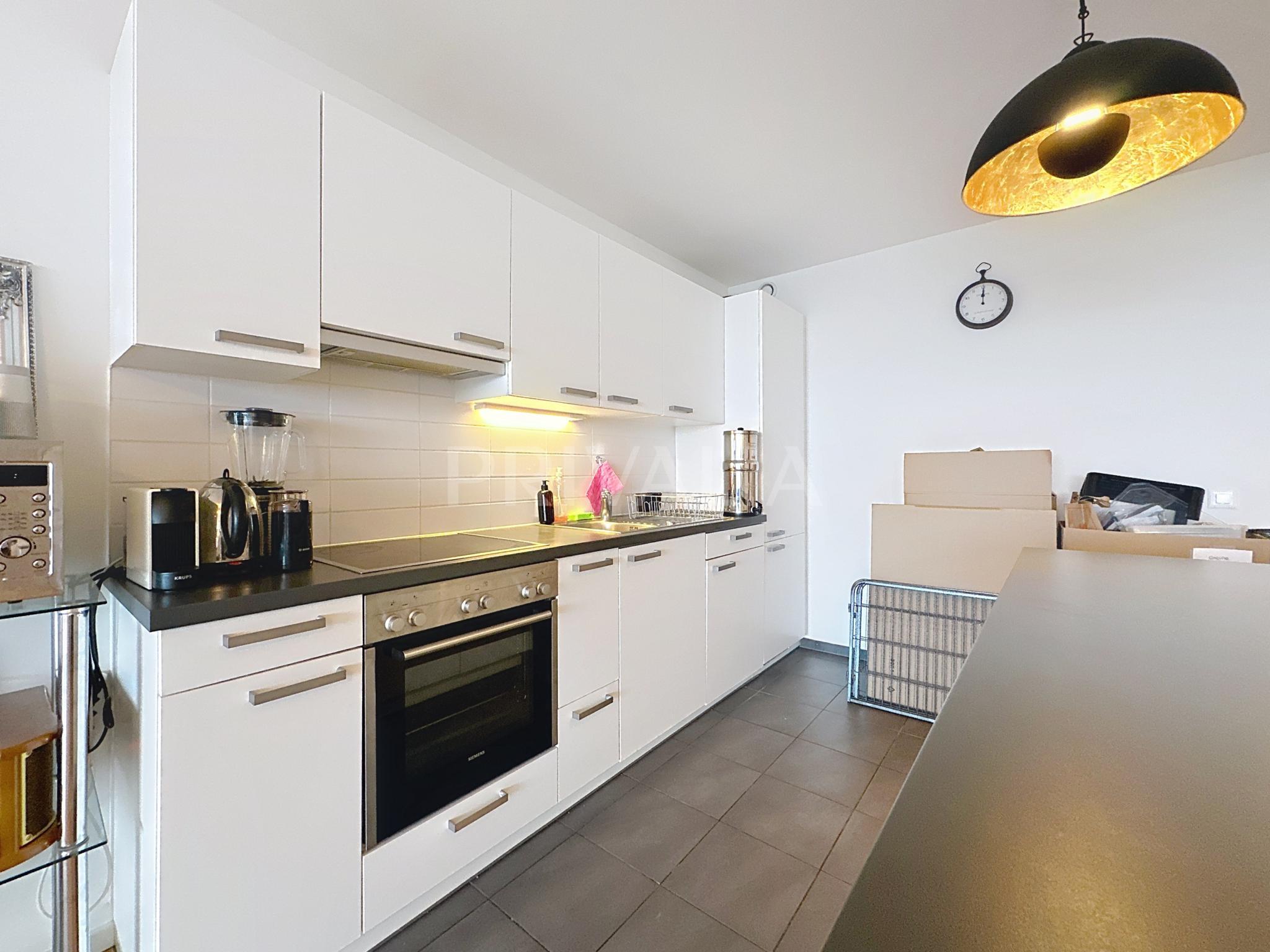 PrivaliaBel appartement contemporain avec une vue imprenable sur la ville