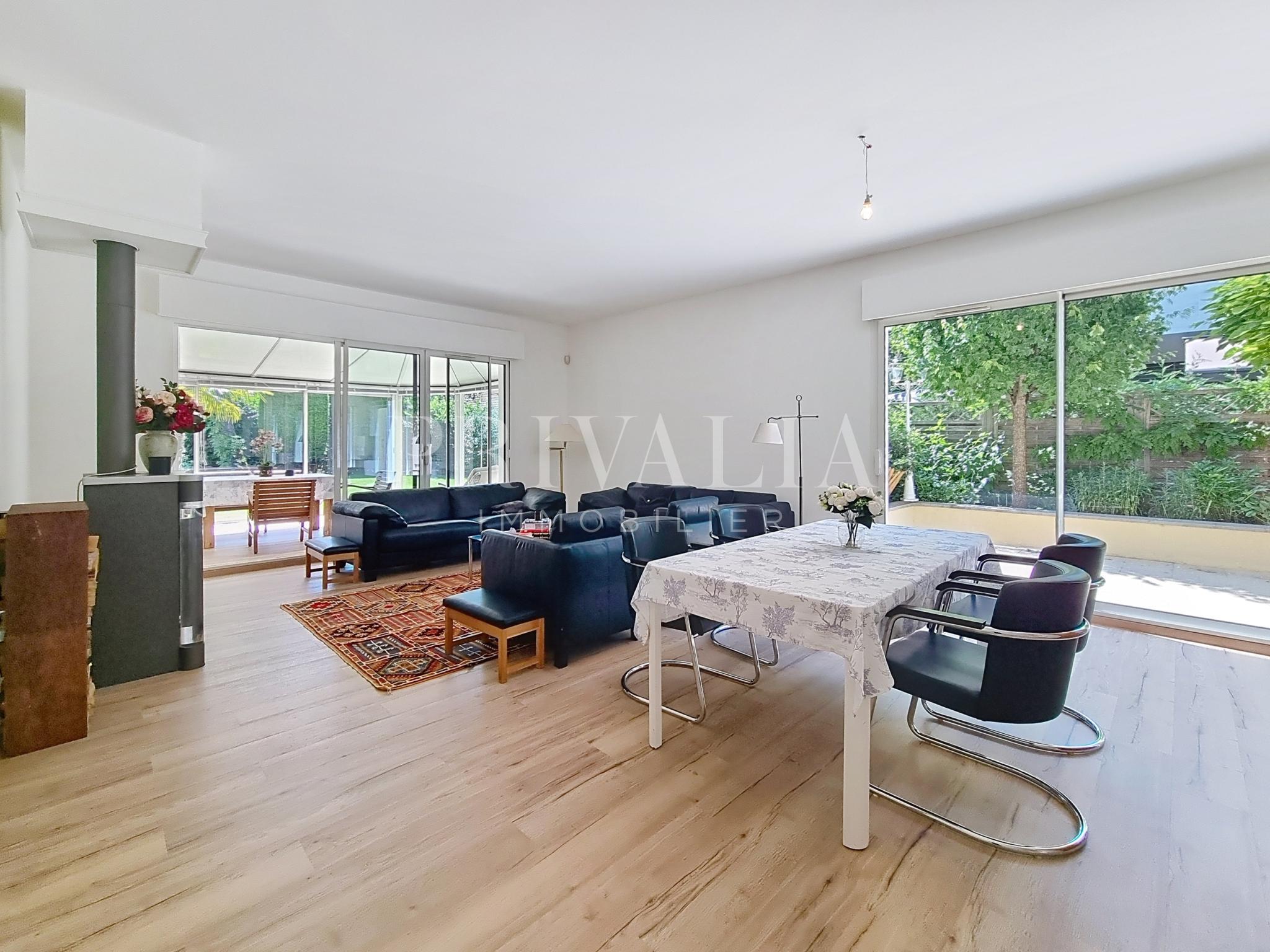 PrivaliaMagnificent semi-detached villa in the heart of a peaceful, privileged setting