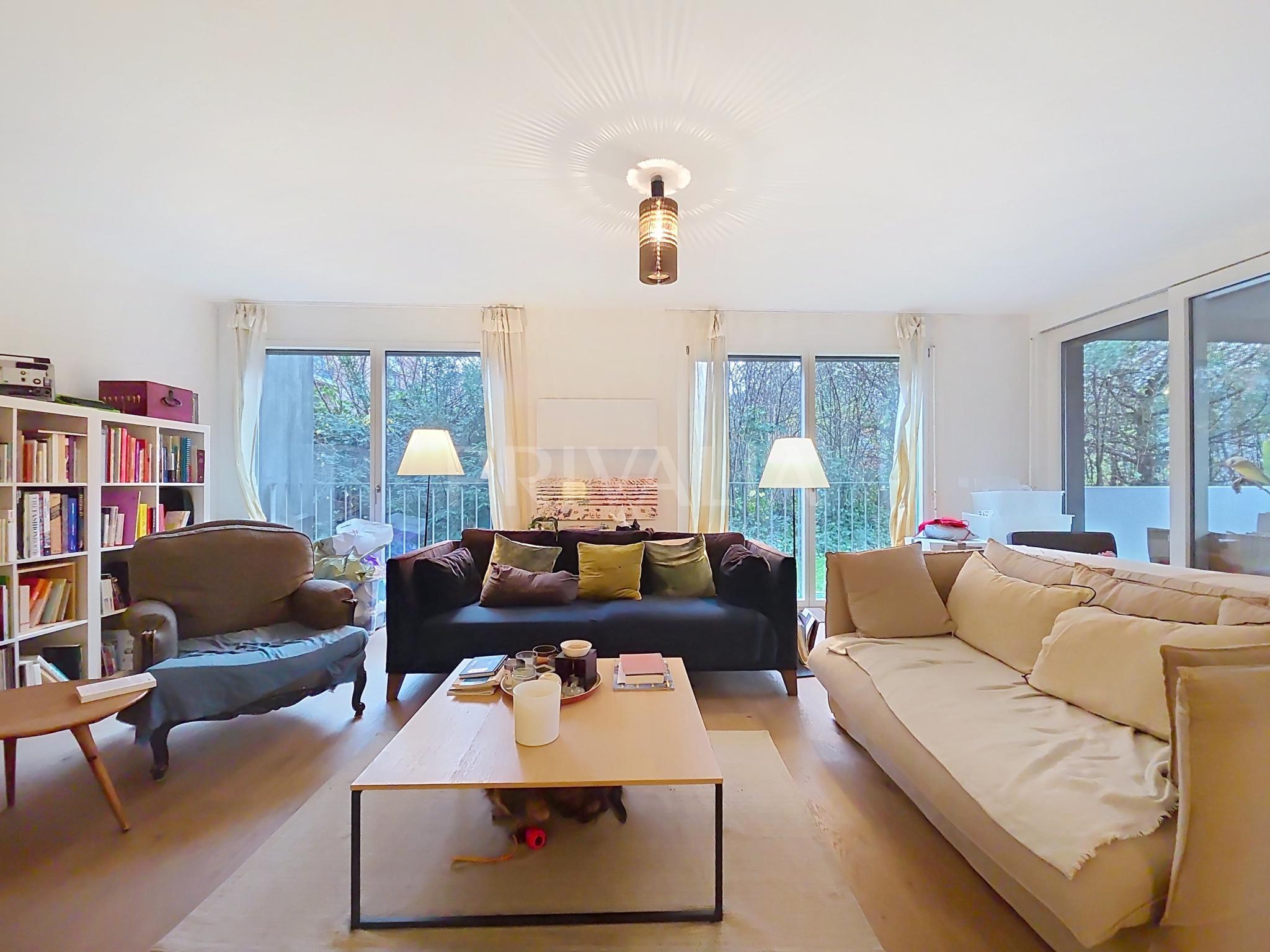 PrivaliaMagnifique appartement contemporain au rez-de-chaussée avec loggias