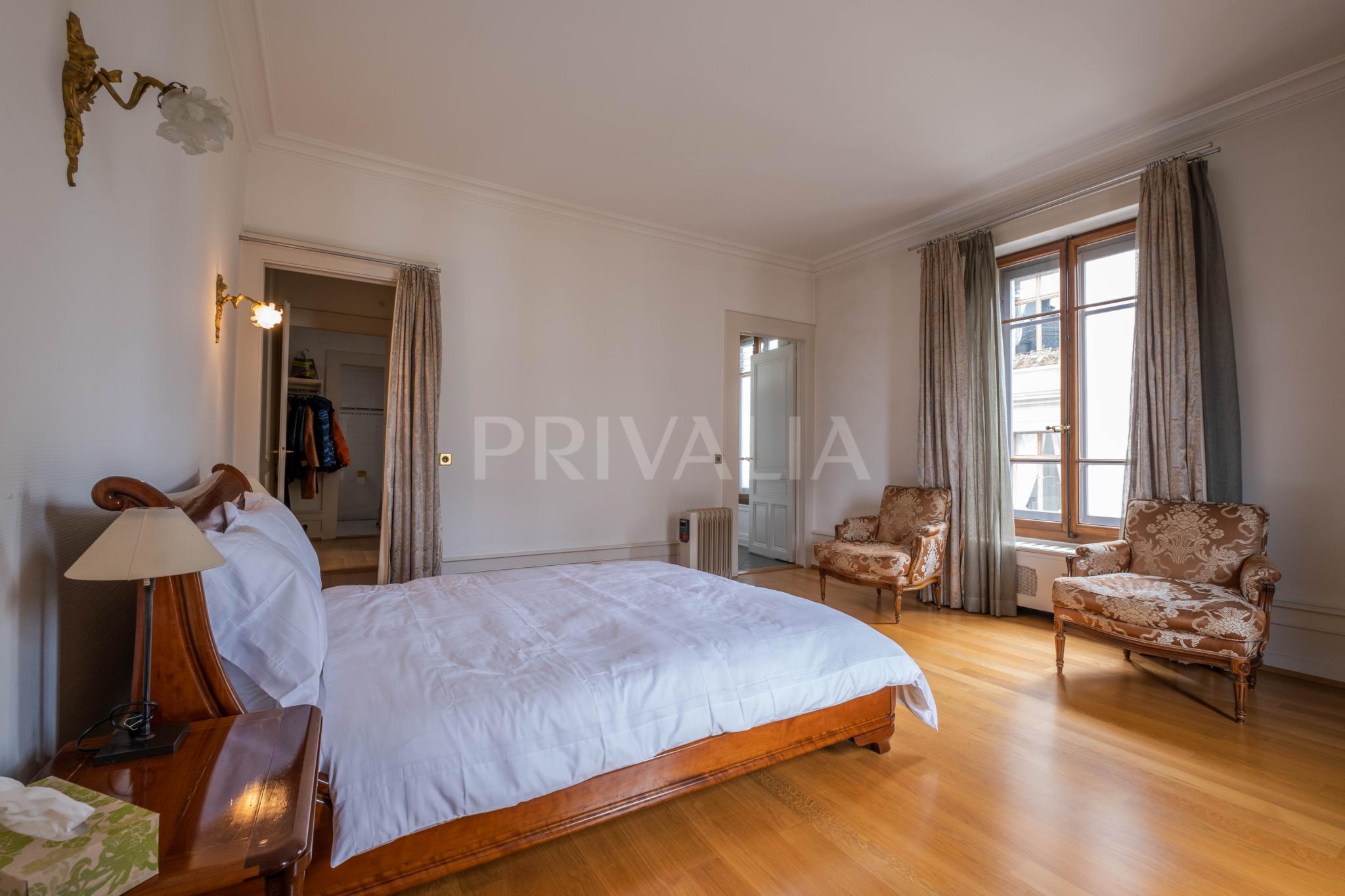PrivaliaSuperbe hôtel particulier au cœur du quartier de l’Église Russe